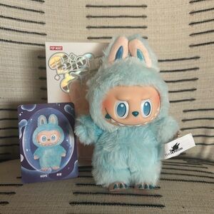 Pop Mart HOPE Labubu Big Into Energy